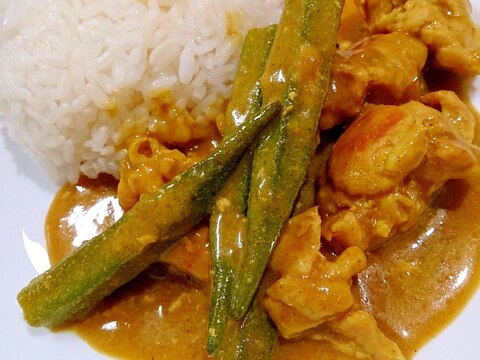 フライパン調理✿鶏肉とオクラのカレー